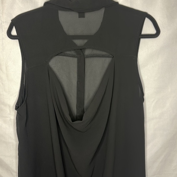 FOREVER 21 SHEER TANK BUTTON DOWN BLOUSE (L) - Picture 9 of 9